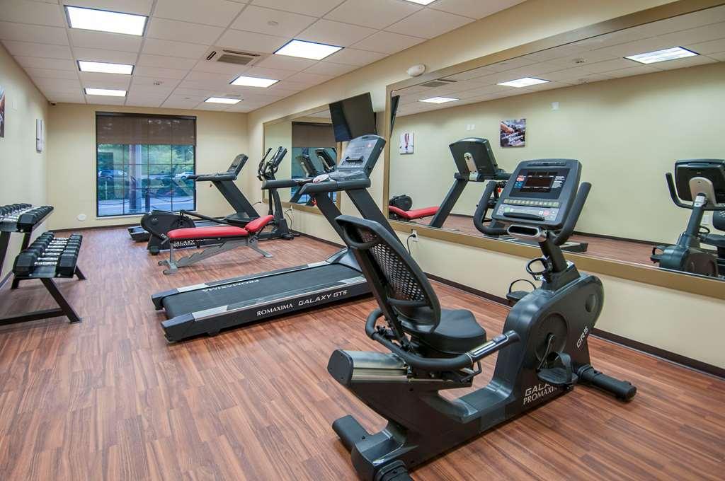 Hotel Comfort & Downtown Near 3*