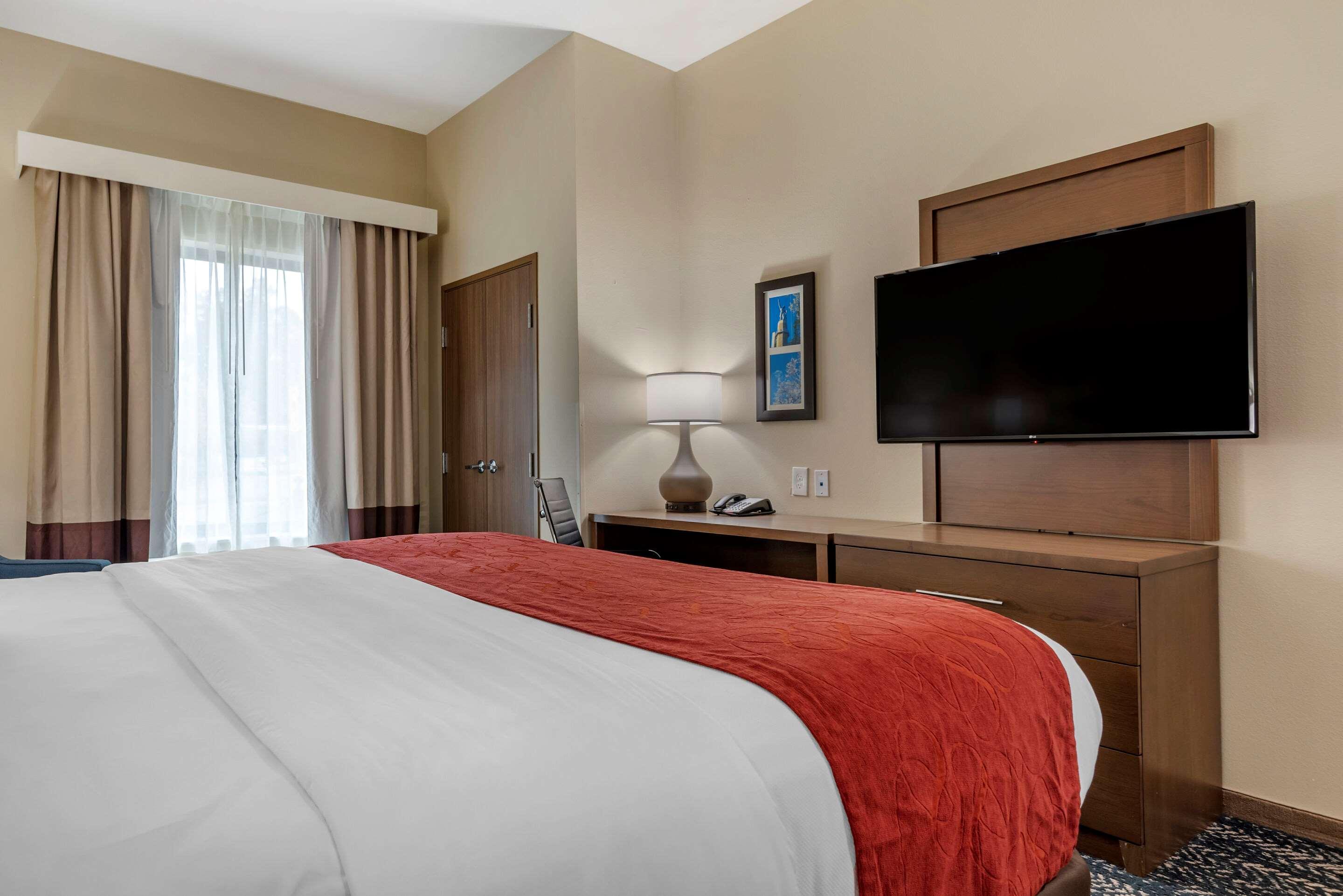 Comfort & Downtown Near Hotel